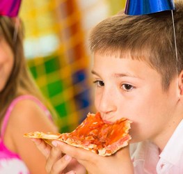 kids-pizza-birthday-party2.jpg